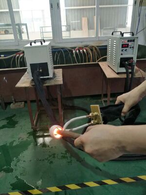 Giá tốt Máy gia nhiệt cảm ứng tần số cao IGBT di động với 2m linh hoạt HF-40kw trực tuyến