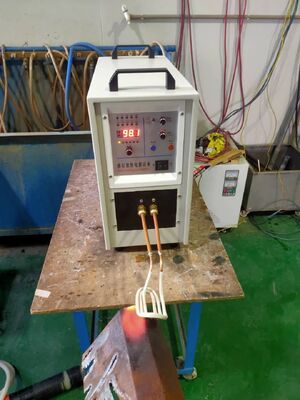 Giá tốt Máy gia nhiệt cảm ứng với xử lý nhiệt kim loại cho 15kw trực tuyến